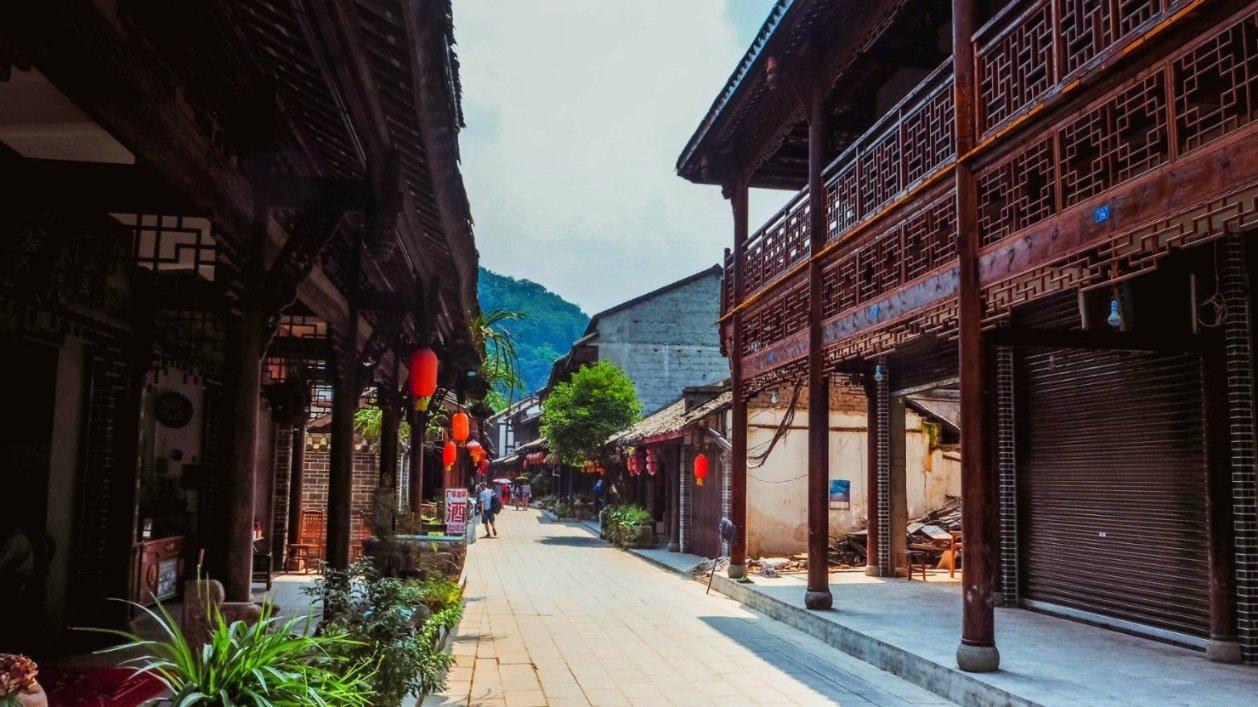 来月经之后发现经血里有血块，应该如何进行调理？